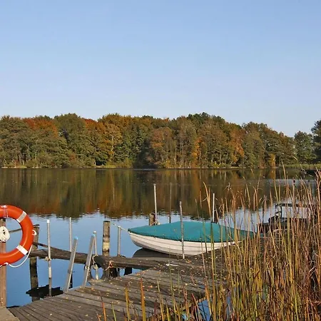 Seestern Holiday On Lake Dummer, *